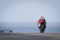 Acosta: "He ca&iacute;do mucho, pero nunca en mi vida haciendo un 'highside' entrando a la curva"