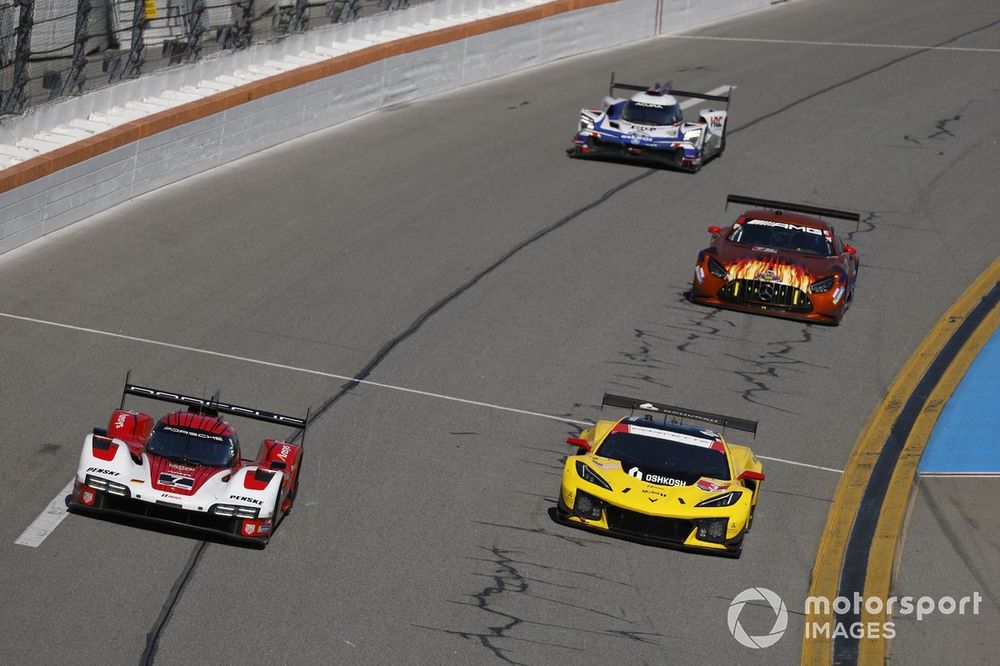 #7 Porsche Penske Motorsport Porsche 963: Felipe Nasr, Nick Tandy, Laurens Vanthoor, #3 Corvette Racing by Pratt Miller Motorsports Corvette Z06 GT3.R: Antonio Garcia, Alexander Sims, Daniel Juncadella