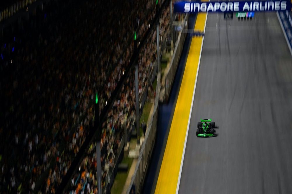 Zhou Guanyu, Stake F1 Team KICK Sauber C44