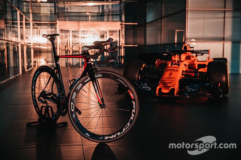 McLaren anuncia parceria com time de ciclismo