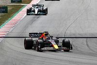 F1: Verstappen vence caótico GP da Espanha e assume liderança do Mundial; Leclerc abandona com problemas no motor