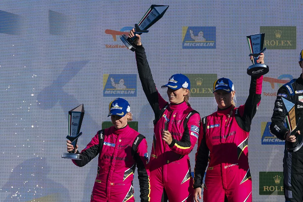 #85 Iron Dames Ferrari 488 GTE EVO di Rahel Frey, Michelle Gatting, Sarah Bovy