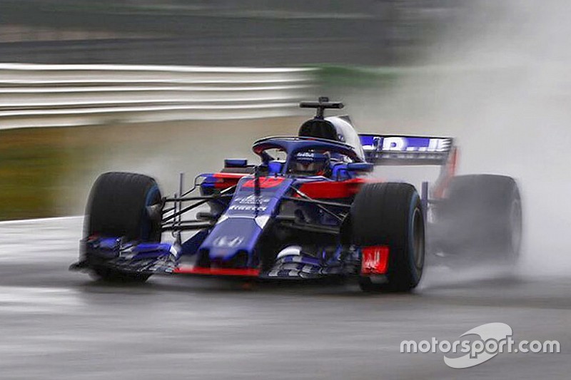f1-toro-rosso-str13-unveil-2018-brendon-