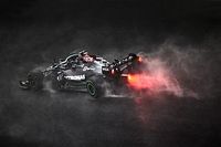 F1 - Hamilton nega fúria com Mercedes por parada, mas alerta: "Não esperem que seja calmo enquanto corro"