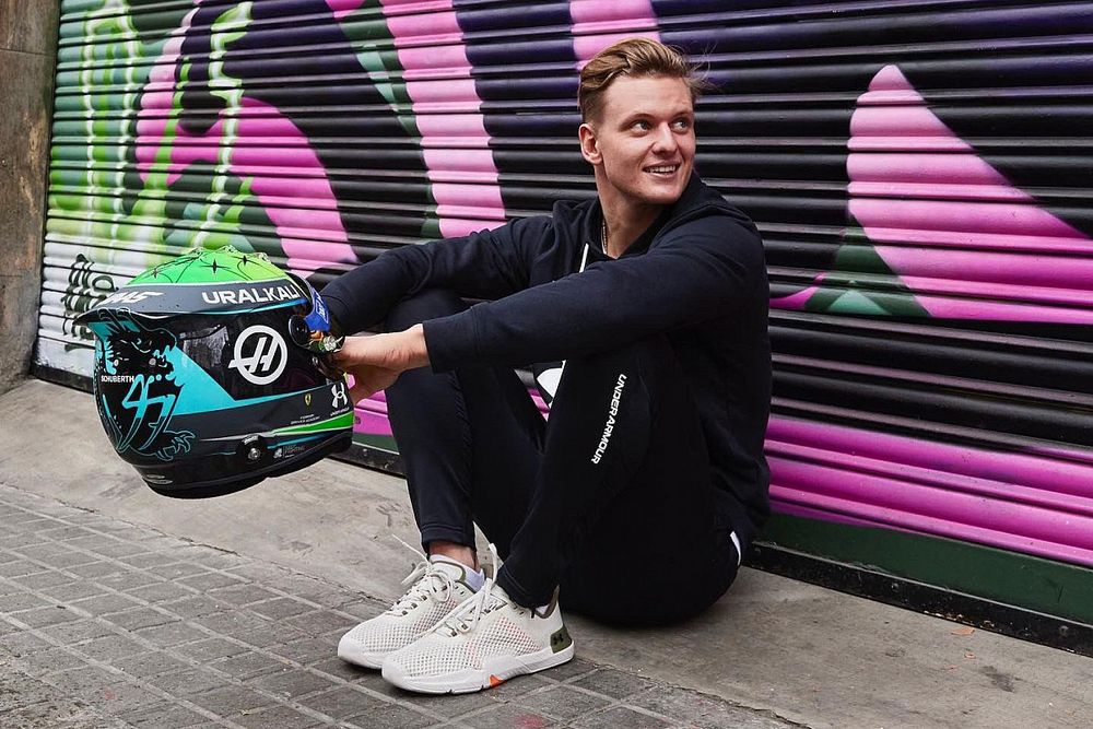 Mick Schumacher, Haas F1 Team con su casco
