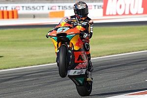 Gardner es campe&oacute;n de Moto2 pese al triunfo de Ra&uacute;l Fern&aacute;ndez