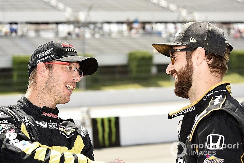 Sebastien Bourdais, Dale Coyne Racing with Vasser-Sullivan Honda and James Hinchcliffe, Schmidt Peterson Motorsports Honda 