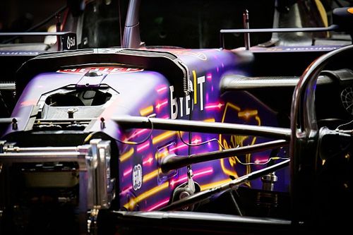 Problem z nowym samochodem Red Bulla?