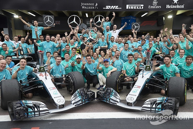 Chefe espera que Mercedes não perca fãs por vitórias em série