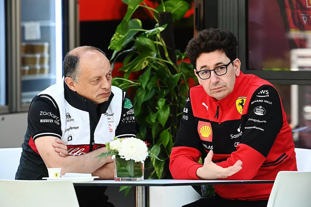 Frederic Vasseur, Team Principal, Alfa Romeo Racing et Mattia Binotto, Team Principal, Ferrari