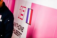 La F&oacute;rmula 2 retira el n&uacute;mero 19 en memoria de Hubert