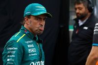 Alonso revela el motivo de su minuciosa inspecci&oacute;n del McLaren en Zandvoort