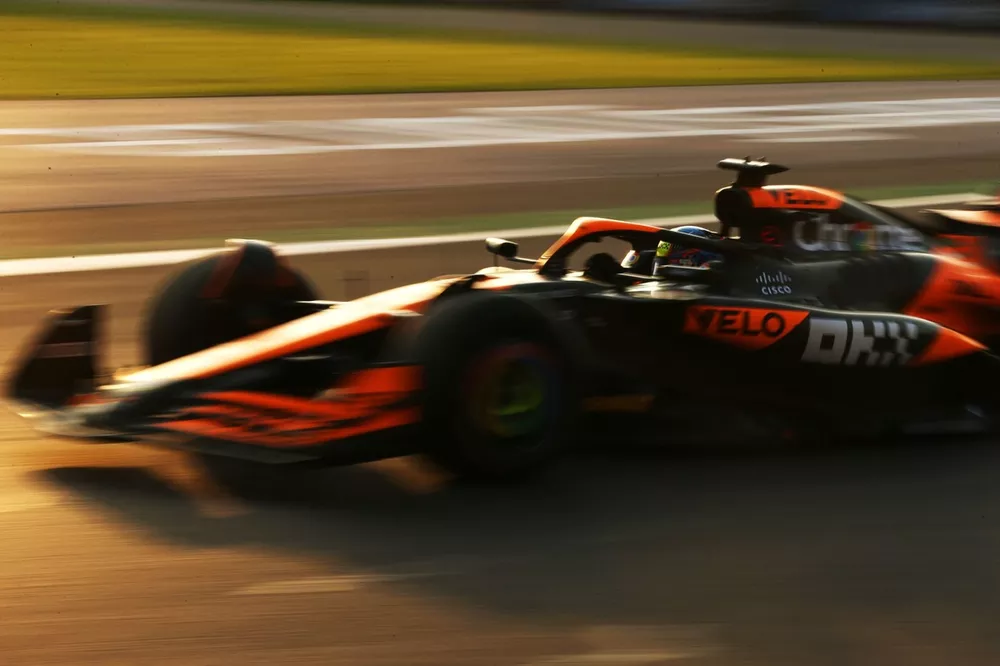 Oscar Piastri, McLaren MCL38 