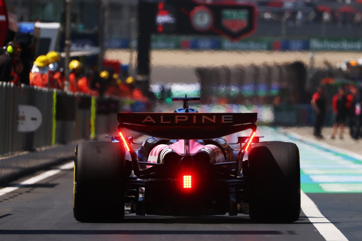 Alpine, Haas make wing tweaks after China F1 flex test changes