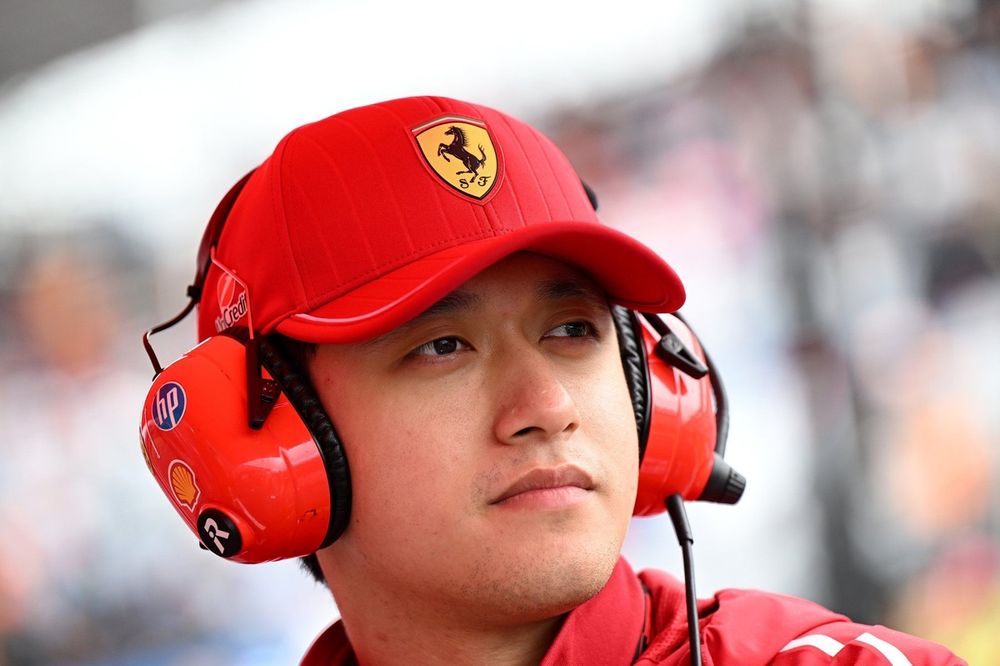  Zhou Guanyu,Scuderia Ferrari