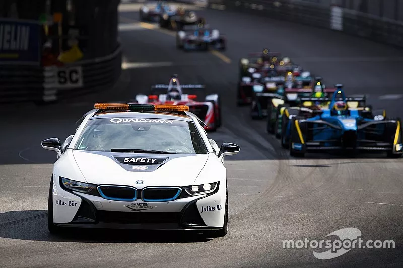 Safety car