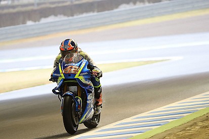 Suzuki, Motegi antrenmanlarında yeni bir 'bıyık' grenajı deniyor