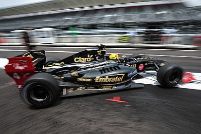 Celis arrancará cuarto en la primera en México y Fittipaldi en la pole
