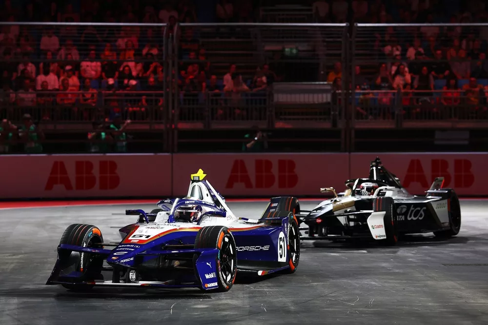 Nico Muller, Porsche Formula E Team, Mitch Evans, Jaguar TCS Racing