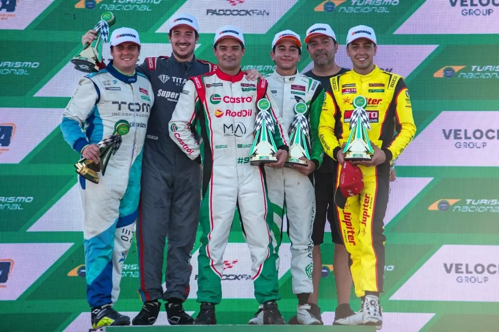 P&oacute;dio corrida 2 Curvelo Turismo Nacional 