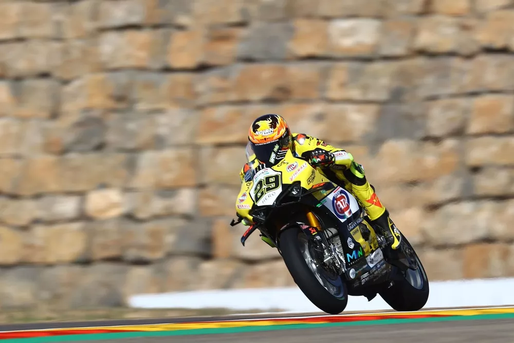 Andrea Iannone, Team Go Eleven