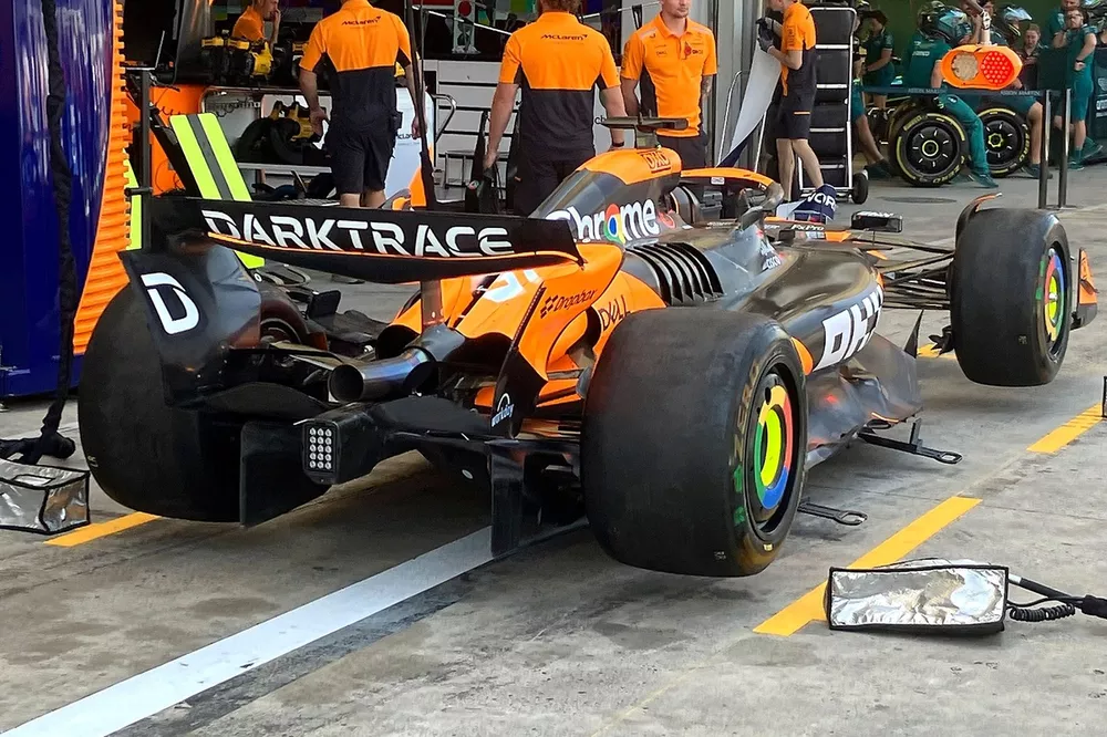 McLaren MCL38 rear wing
