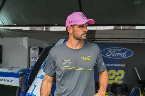 NASCAR Brasil: Thiago Camilo lidera treino da sexta-feira em Londrina