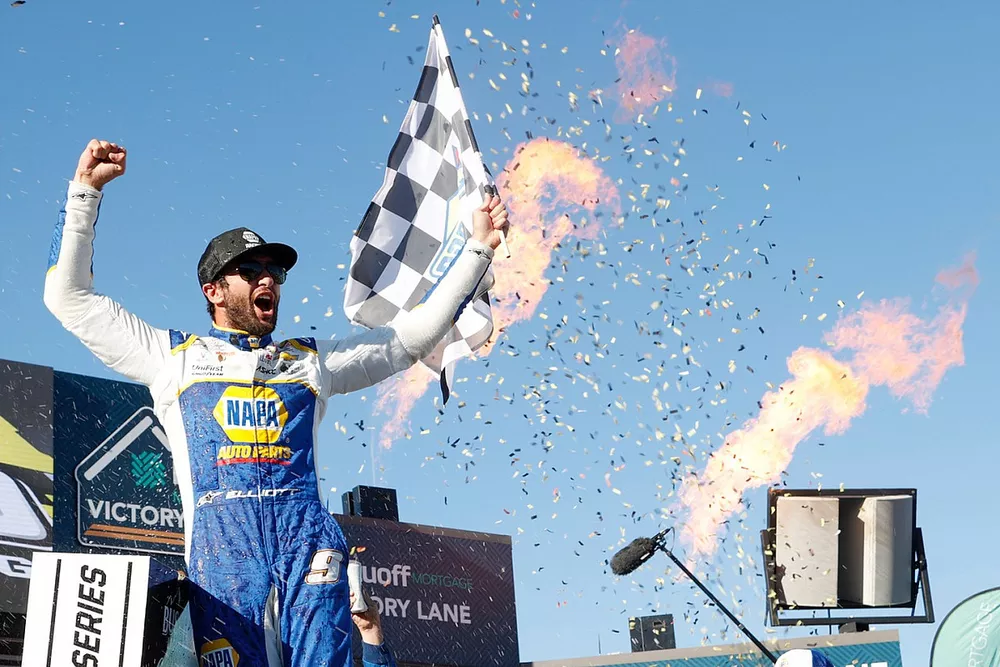 Race winner Chase Elliott, Hendrick Motorsports, Chevrolet Camaro