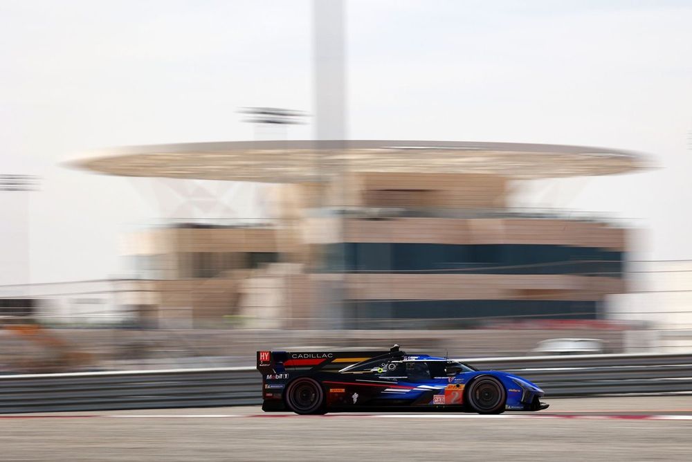 #2 Cadillac Racing Cadillac V-Series.R: Earl Bamber, Alex Lynn, Sebastien Bourdais