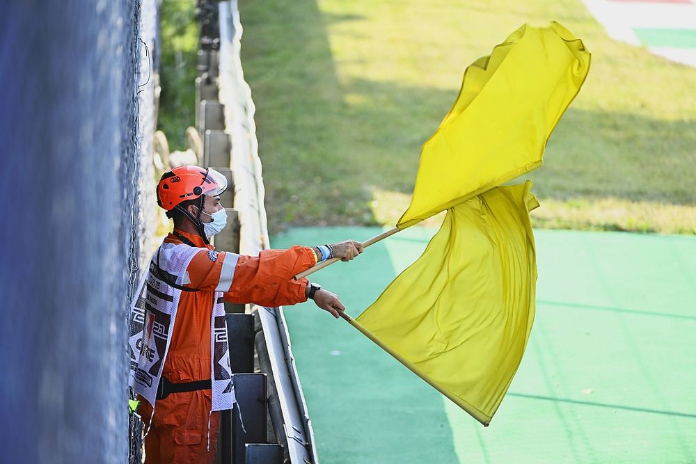 Dobles banderas amarillas