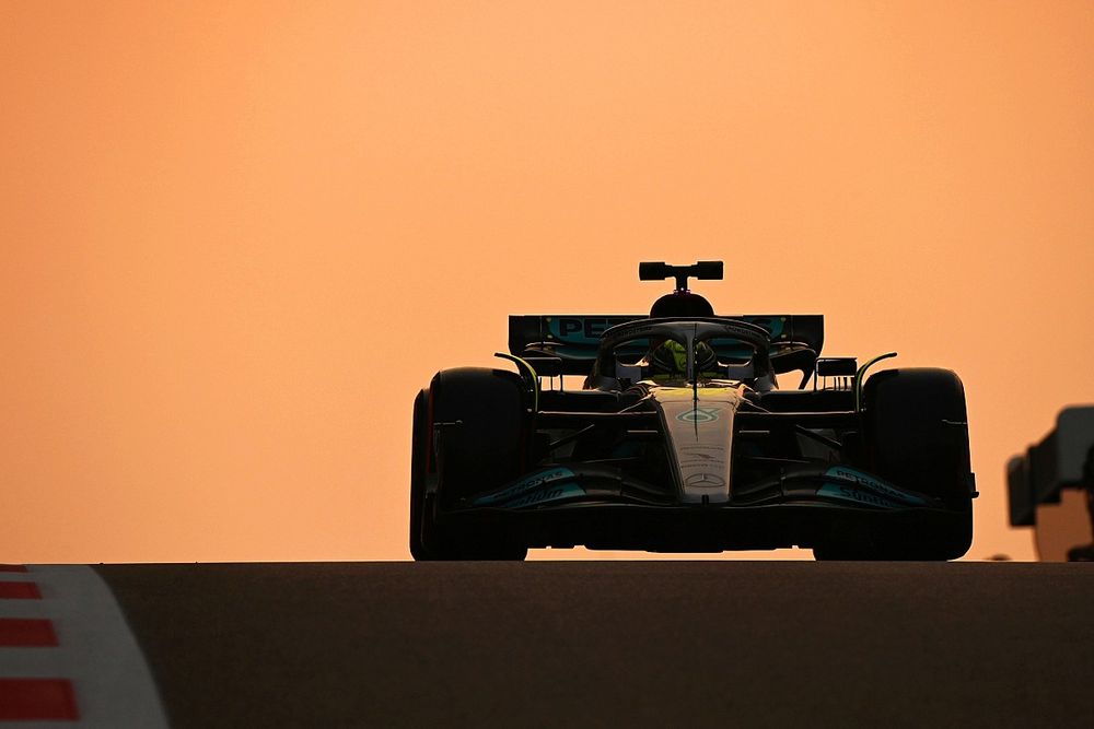 Lewis Hamilton, Mercedes W13 