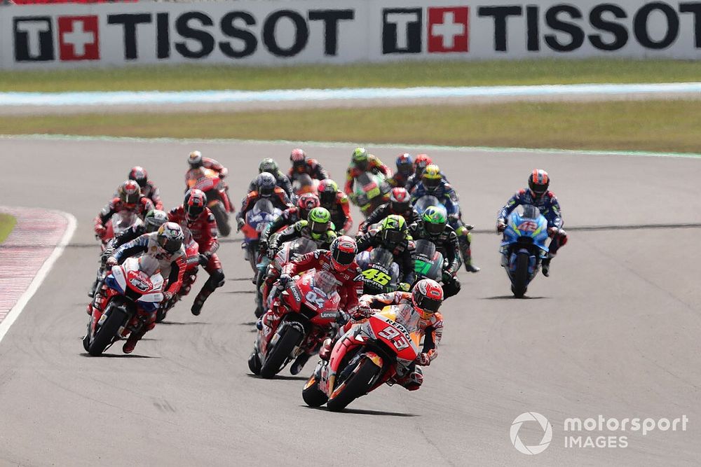 Marc M&aacute;rquez y Repsol Honda Team lideran la salida de la carrera