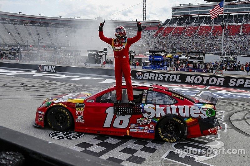 Race Winner Kyle Busch, Joe Gibbs Racing, Toyota Camry Skittles