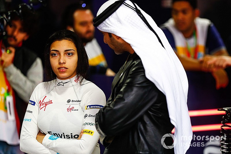 Gallery: Female drivers test FE cars in Saudi Arabia