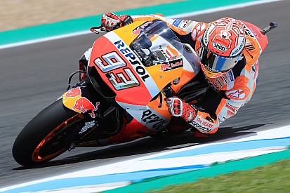 Márquez sigue sin rival en Jerez; Viñales y Dovizioso, a la Q1