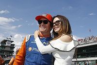 Scott Dixon se pasea en Texas