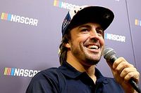 Alonso podría realizar una prueba en NASCAR 