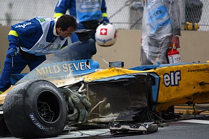 VÍDEO: Quando Webber e Alonso destruíram seus carros em Interlagos