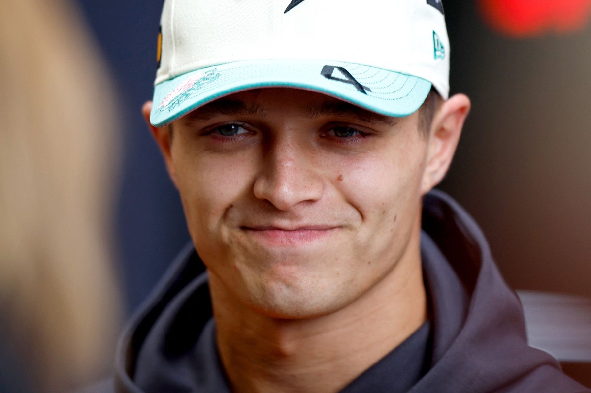 Lando Norris reveals the texts from Lewis Hamilton and Sebastian Vettel that helped win his...