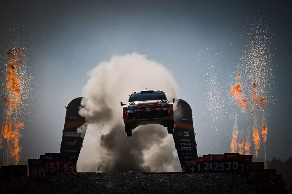 Oliver Solberg, Elliott Edmondson, Toyota Gazoo Racing WRT Toyota GR Yaris Rally1
