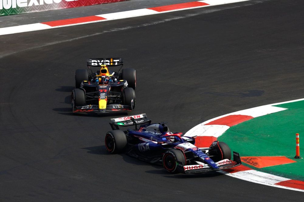 Liam Lawson, RB F1 Team VCARB 01, Sergio Perez, Red Bull Racing RB20 