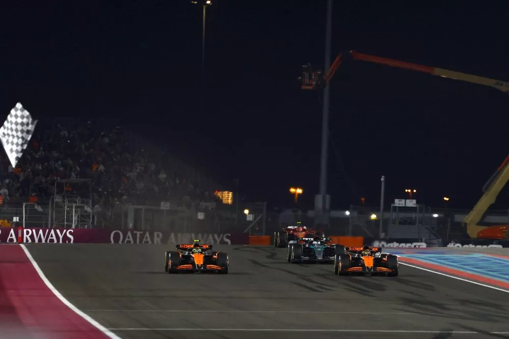 Lando Norris, McLaren MCL38, Oscar Piastri, McLaren MCL38