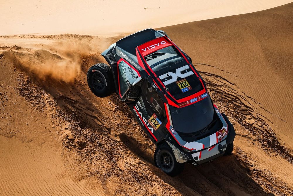 #212 The Dacia Sandriders Dacia: Cristina Gutiérrez, Pablo Moreno