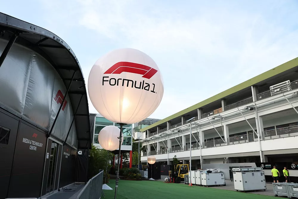Globo con el logo de F1