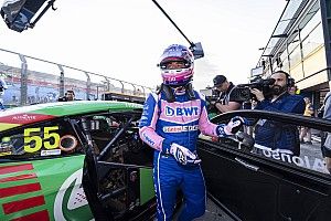 Alonso pilota un coche de Supercars en el GP de Australia de 2022