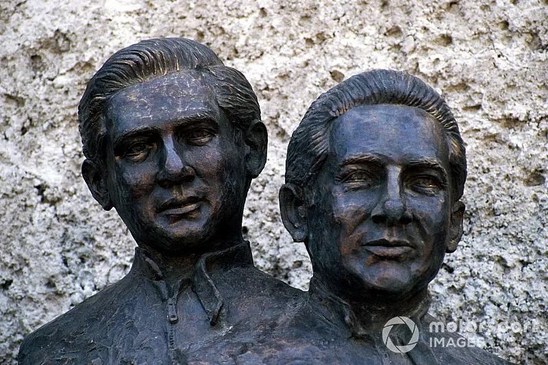 Standbeeld van Pedro Rodriguez en Ricardo Rodriguez