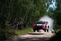 Mikkelsen na czele, Tanak out