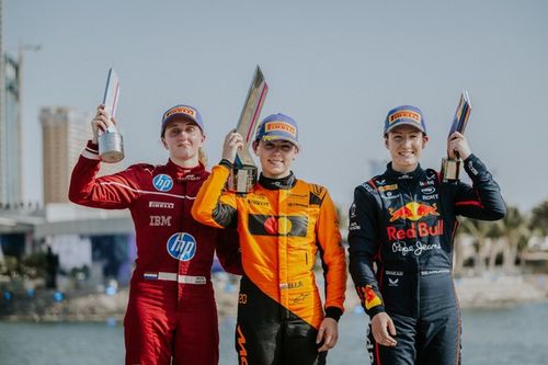 Los equipos de F1 al fin se acercan a sus pilotos de la F1 Academy en Yeda