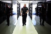 Otmar Szafnauer ya est&aacute; negociando para volver a la F1