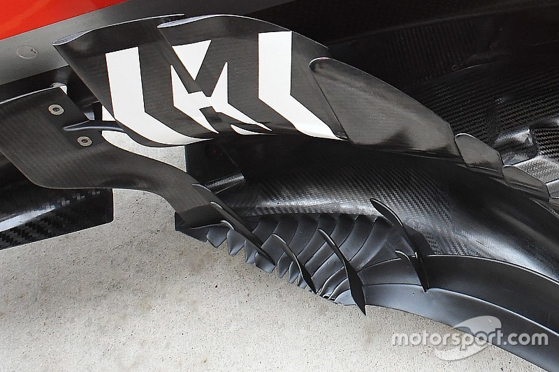 Ferrari: nuovi bargeboard con più coltelli sul pavimento